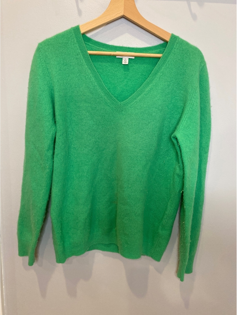 Nordstrom 100% cashmere v-neck pullover kelly green large preppy old money